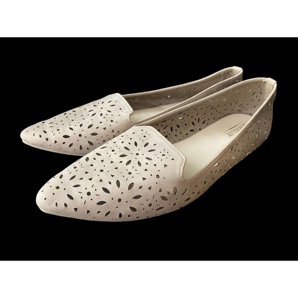 Seychelles Petunia Laser Cut Perforated Pointed Toe Flats 10 Greige Gray Beige - Picture 1 of 6